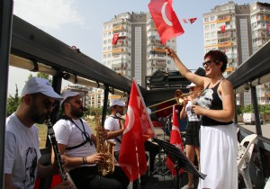 Merkez ve ilelerde drt gn boyunca vatandalara bayram cokusu yaatlacak.